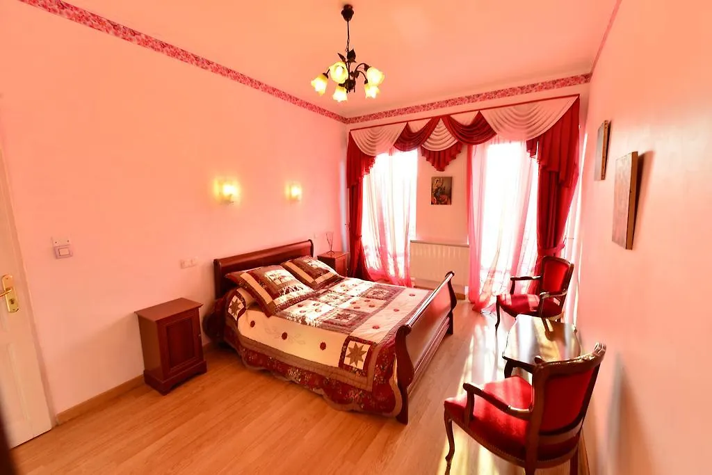 Bed & Breakfast Au Pied Du Chateau Lourdes